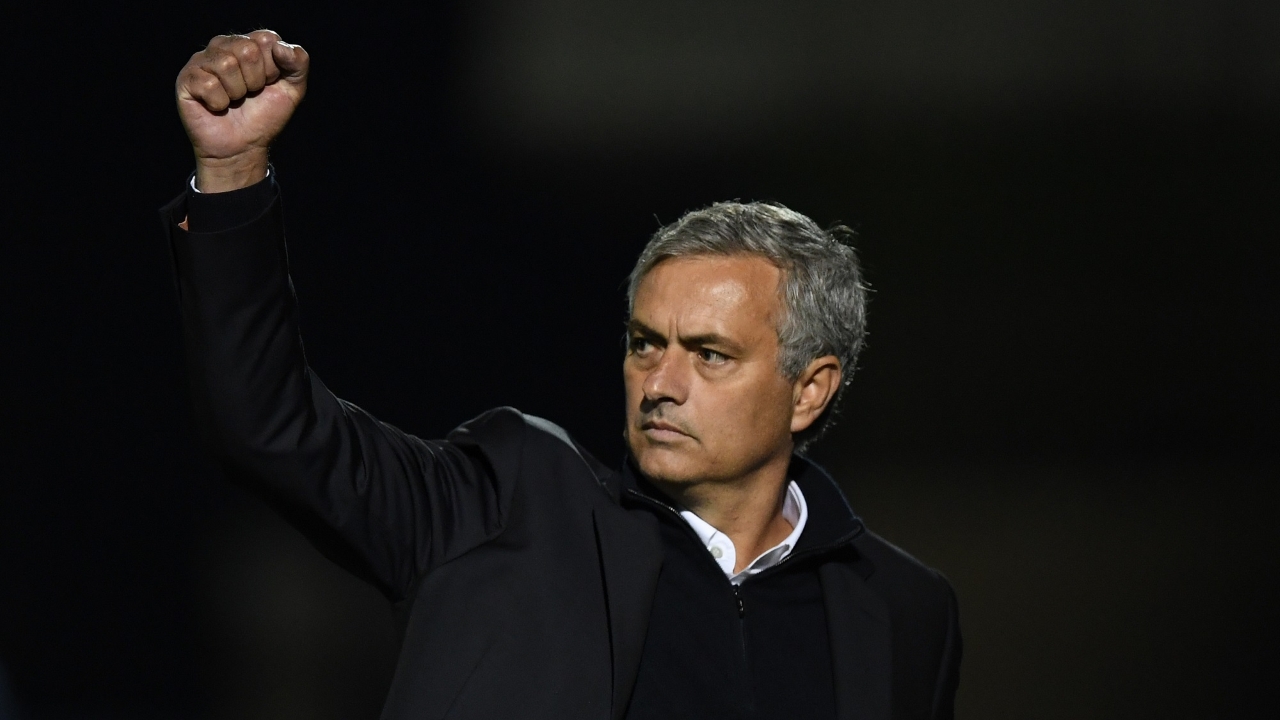 详解棒球规则中的外野手站位布阵规则限制三人外野的战术演变