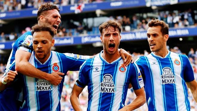 马德里打响榜首大战!数据：皇马或2-1笑傲德比