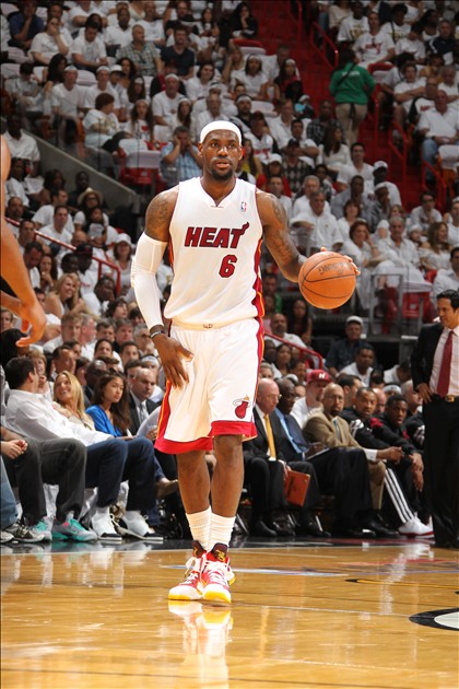 [中超]钟义浩进球卡多索破门 河南完胜北京国安