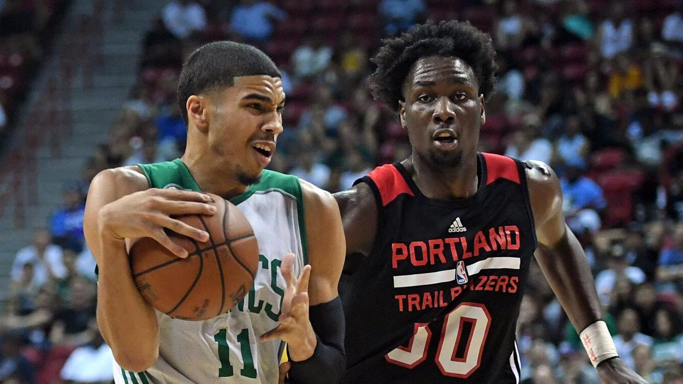 CBA排名变天，张镇麟带队第一，辽篮惨败没戏，混子球队13败