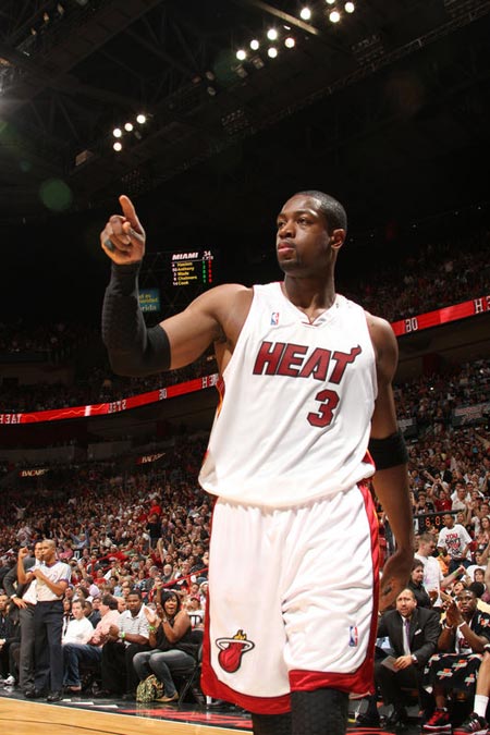 [NBA]古德温侧翼假突真投 干拔三分强势命中