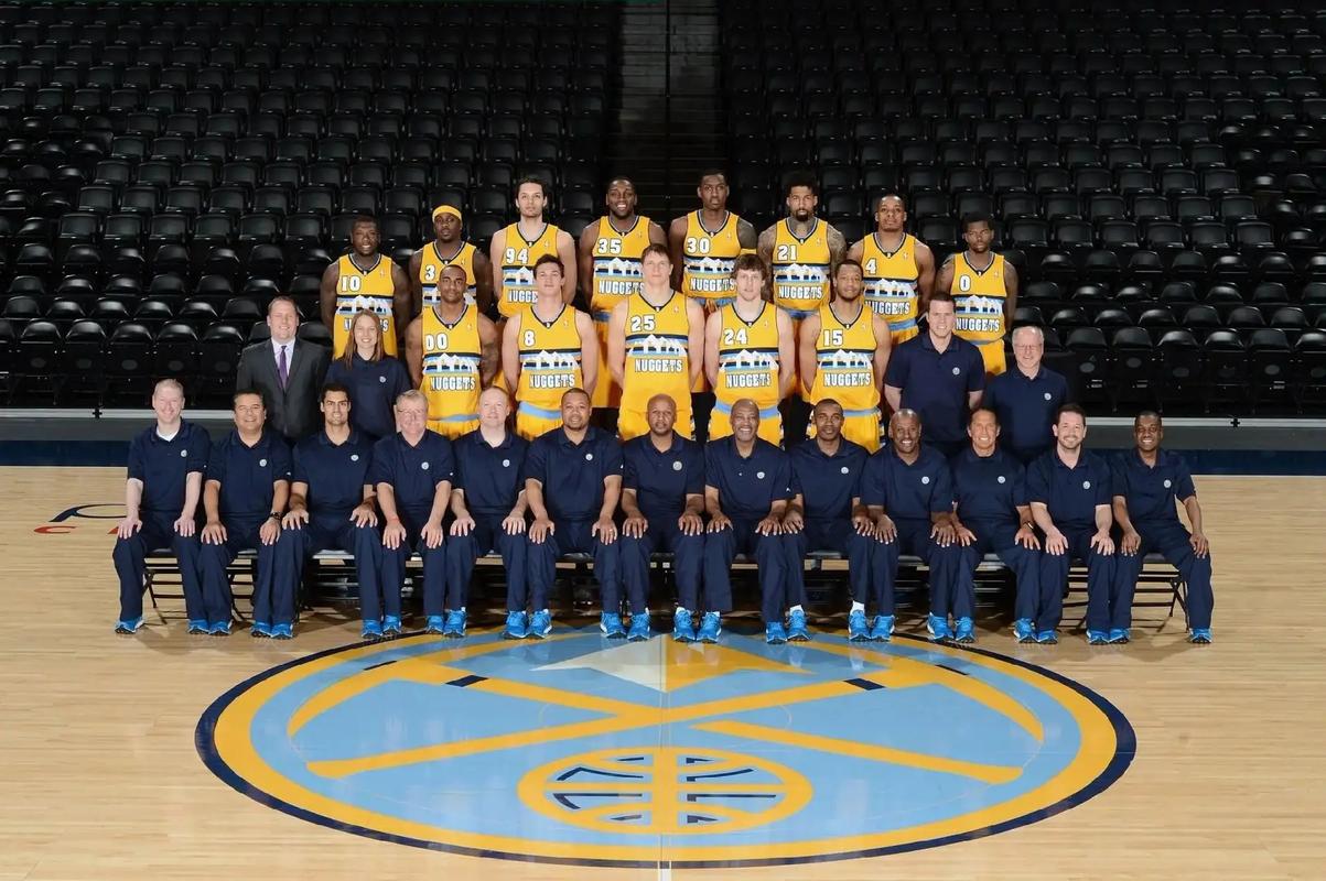 官方：尤文图斯与20岁前锋塞里涅-德梅续约至2028年