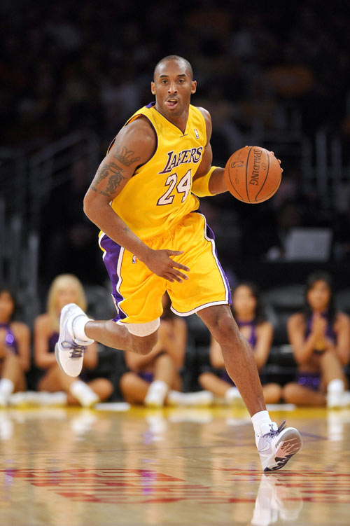 1996-97赛季以来NBA单节20+次数排行榜 1、库里43次 2、科比 36次 3、哈登 32次 4、布克 28次 5、利拉德 28次 6、詹姆斯 26次 7、东契奇 26次 8、安东尼 14次 9、恩比德 14次 10、拉文 14次